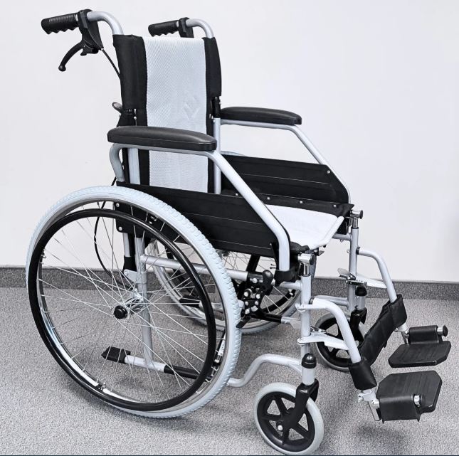 "Seal" bimanual wheelchair 43cm
