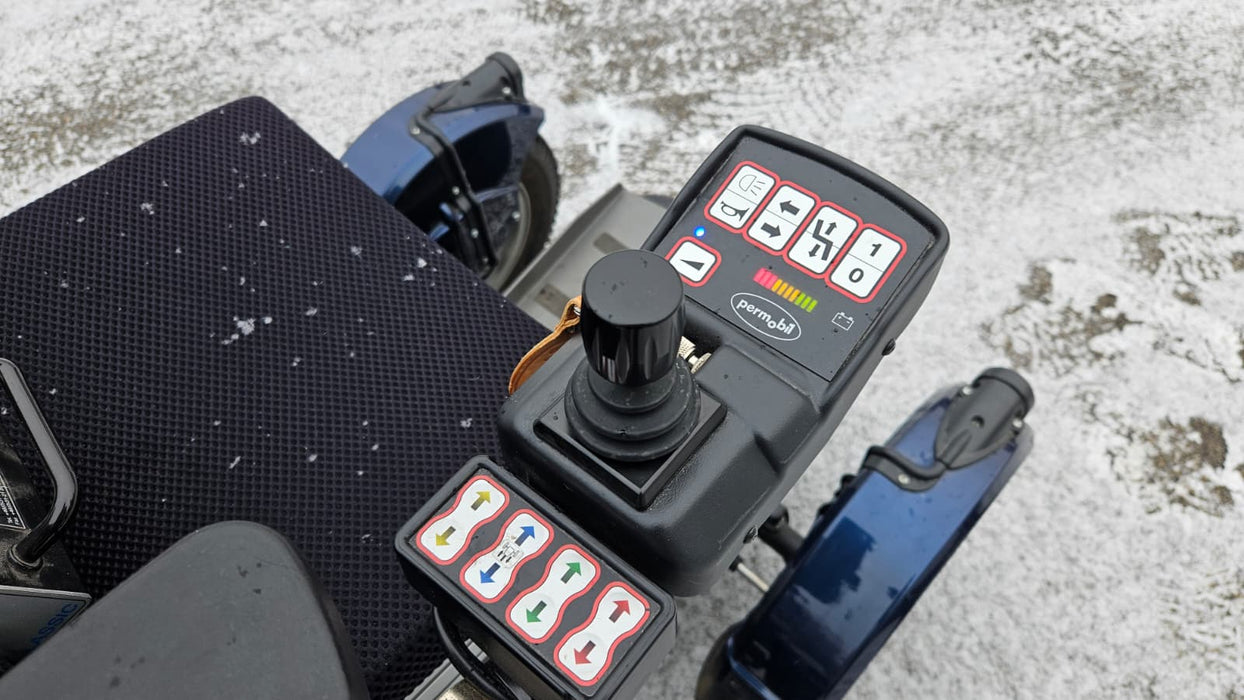 Elektropiedziņas riteņkrēsls (Noma)